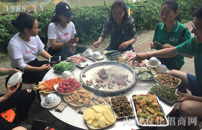 ������������ؓ(f��)�ഺ���y�ֲ��M������ǰ����